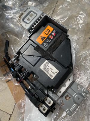 Hộp chuyển đổi điện DCDC mazda 6 GKK167Y60C / GKK1 67Y60C