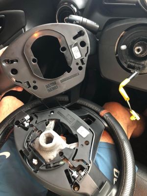 Lẫy số tay volang mazda 2 2015-2018