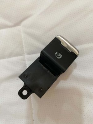 Công tắc phanh tay điện tử mazda 3 mazda 6 AJM80S007