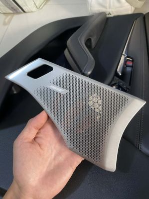 Dưỡng ốp loa bản bose mazda 3 2020-2027
