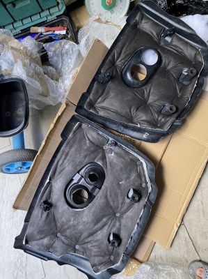 Mặt máy nắp che động cơ xe mazda