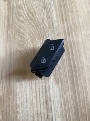 Công tắt lock mở cửa trong xe mazda 3 cx30 BDGF66660