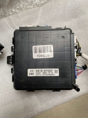 Hộp body BCM mazda 3 cx30 D41S675Z0
