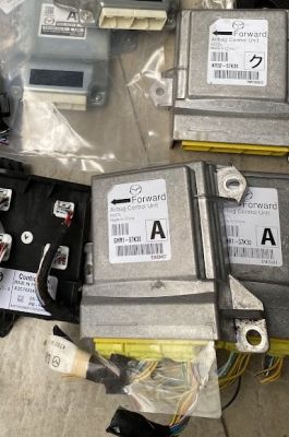 Hộp điều khiển túi khi mazda 6 2013-2016 GHR157K30