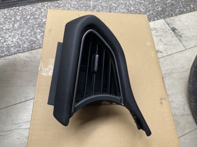 Cửa gió bên trái mazda cx30